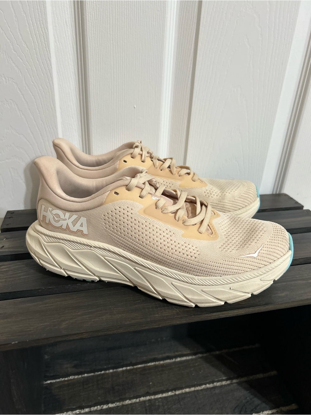 Hoka Arahi 7 Stability Women’s Running Shoes Sz 8.5 Vanilla/Cream Colorway - Picture 2 of 7